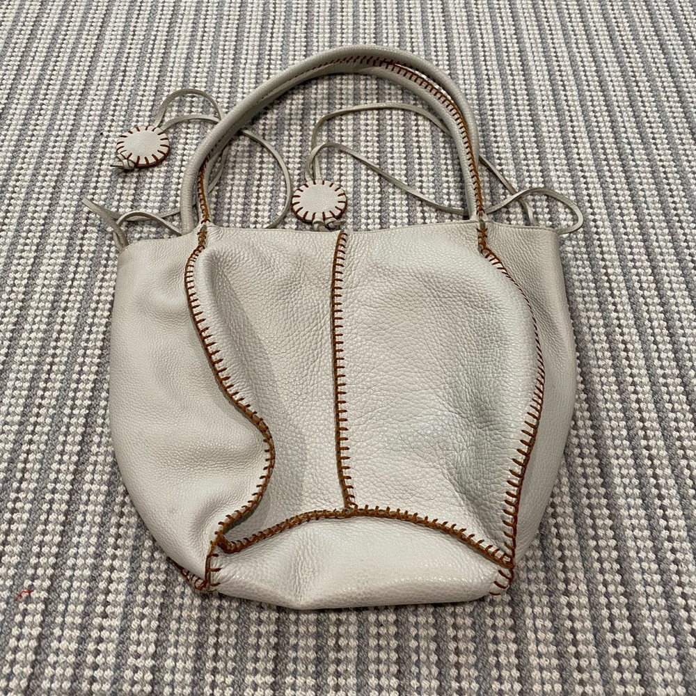 SALE ✨VINTAGE Carlos Falchi Tote